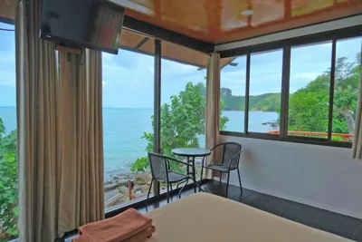 Sweet Seafront Deluxe Bungalow — The Cobble Beach Hotel- Phi Phi Island